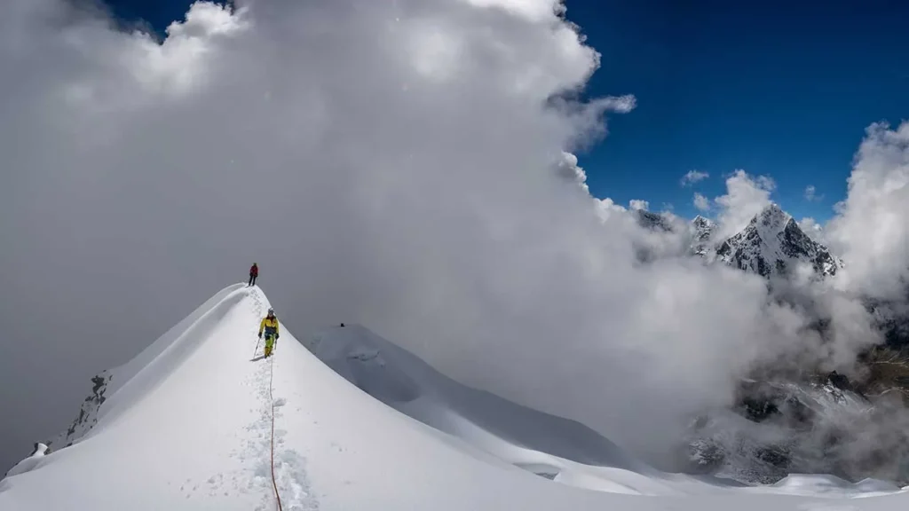 Lobuche Peak Climbing in Autumn